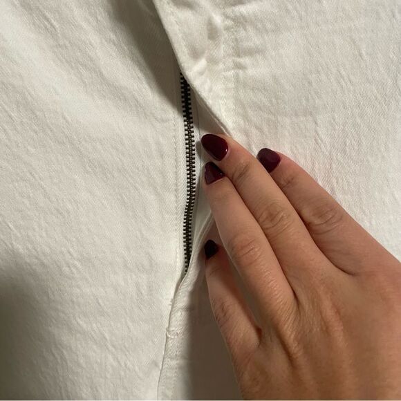 NWT Abercrombie & Fitch 90’s Straight Ultra High Rise in White- Size 37 (24L) - Picture 5 of 10